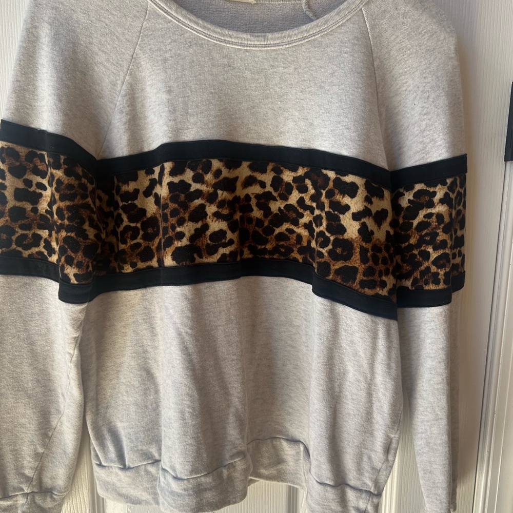 Hem & Thread Leopard Cheetah Print Gray Heather S… - image 2